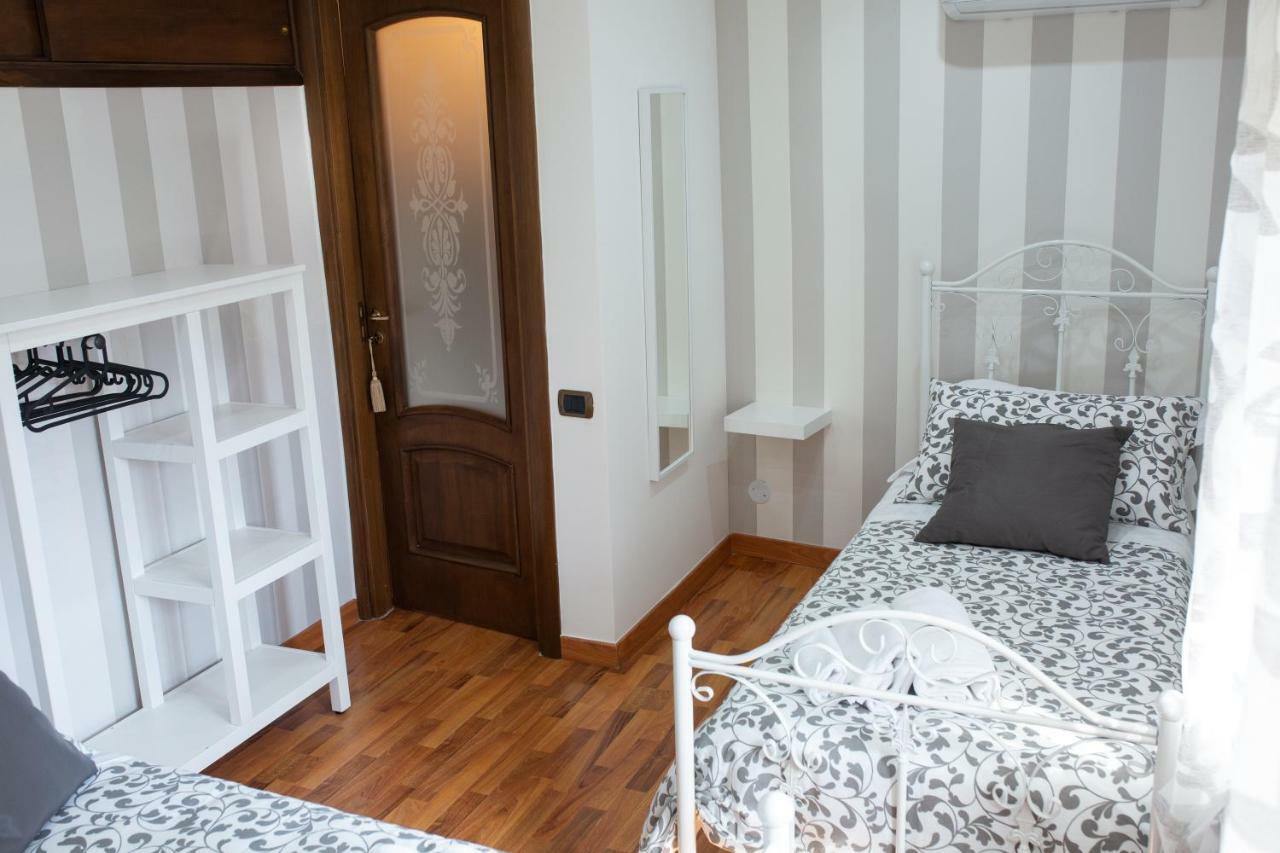 Apartamento Dimora De Curtis Nápoles Exterior foto
